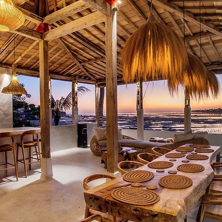 Sunset House Ceningan, 10 Person Beachview Private Villa Нуса Лембонган Екстериор снимка