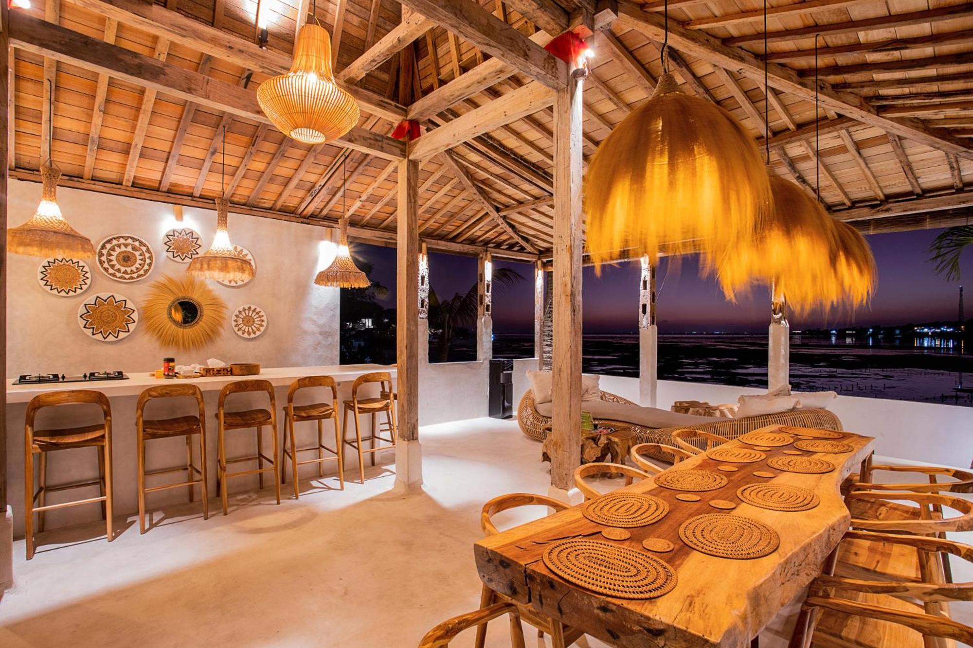 Sunset House Ceningan, 10 Person Beachview Private Villa Нуса Лембонган Екстериор снимка